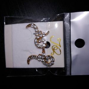 Unused Brand New Gold and Diamond (fake) Earings